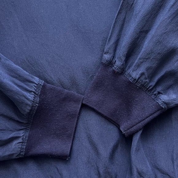 Club Monaco Silk pullover navy raglan sleeves - Picture 2 of 5